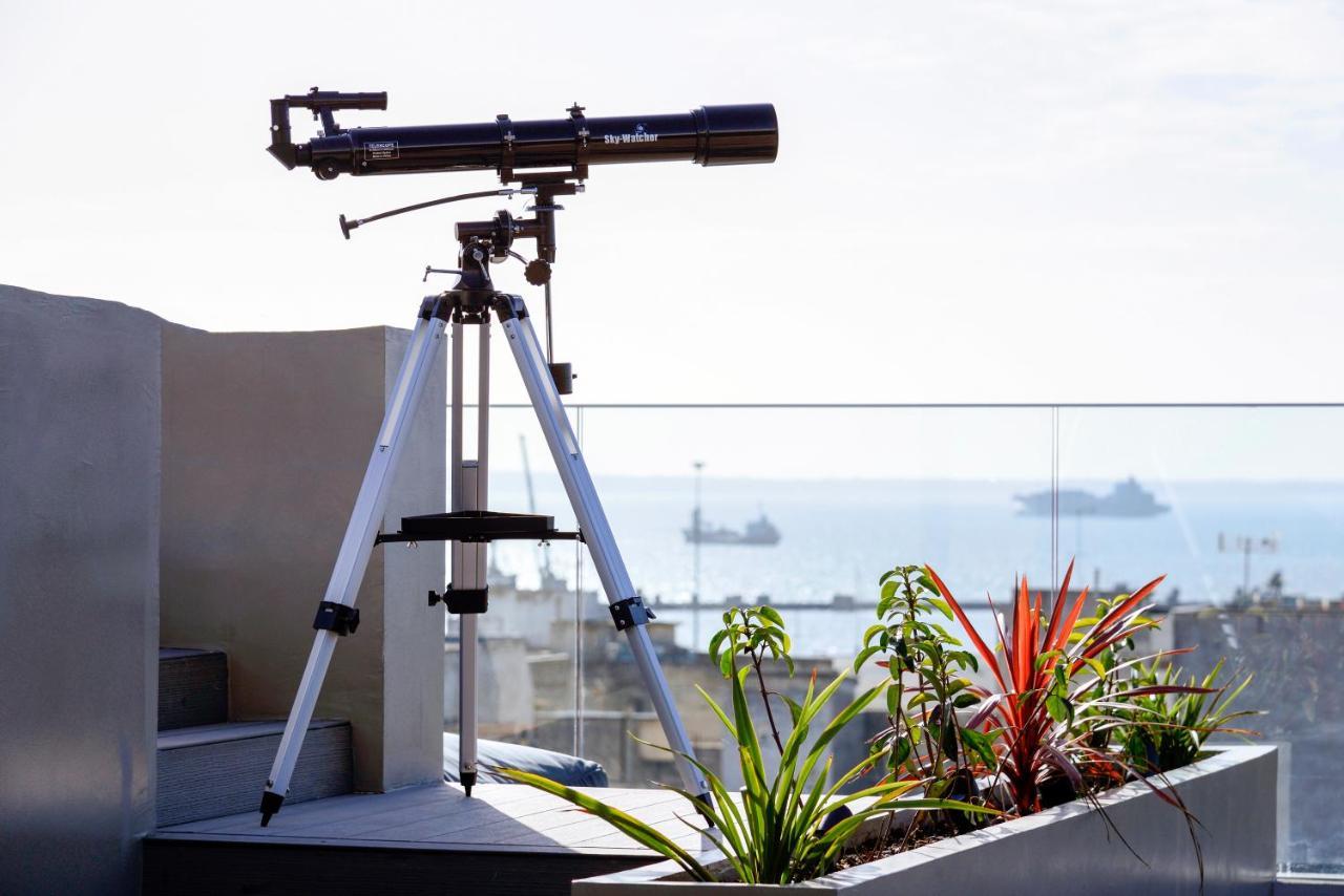 Onoma Hotel Thessaloniki Exterior foto A refractor telescope