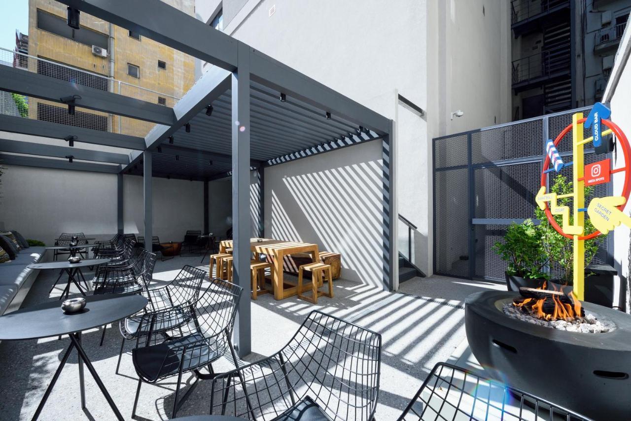 Onoma Hotel Thessaloniki Exterior foto The courtyard of the 4G building
