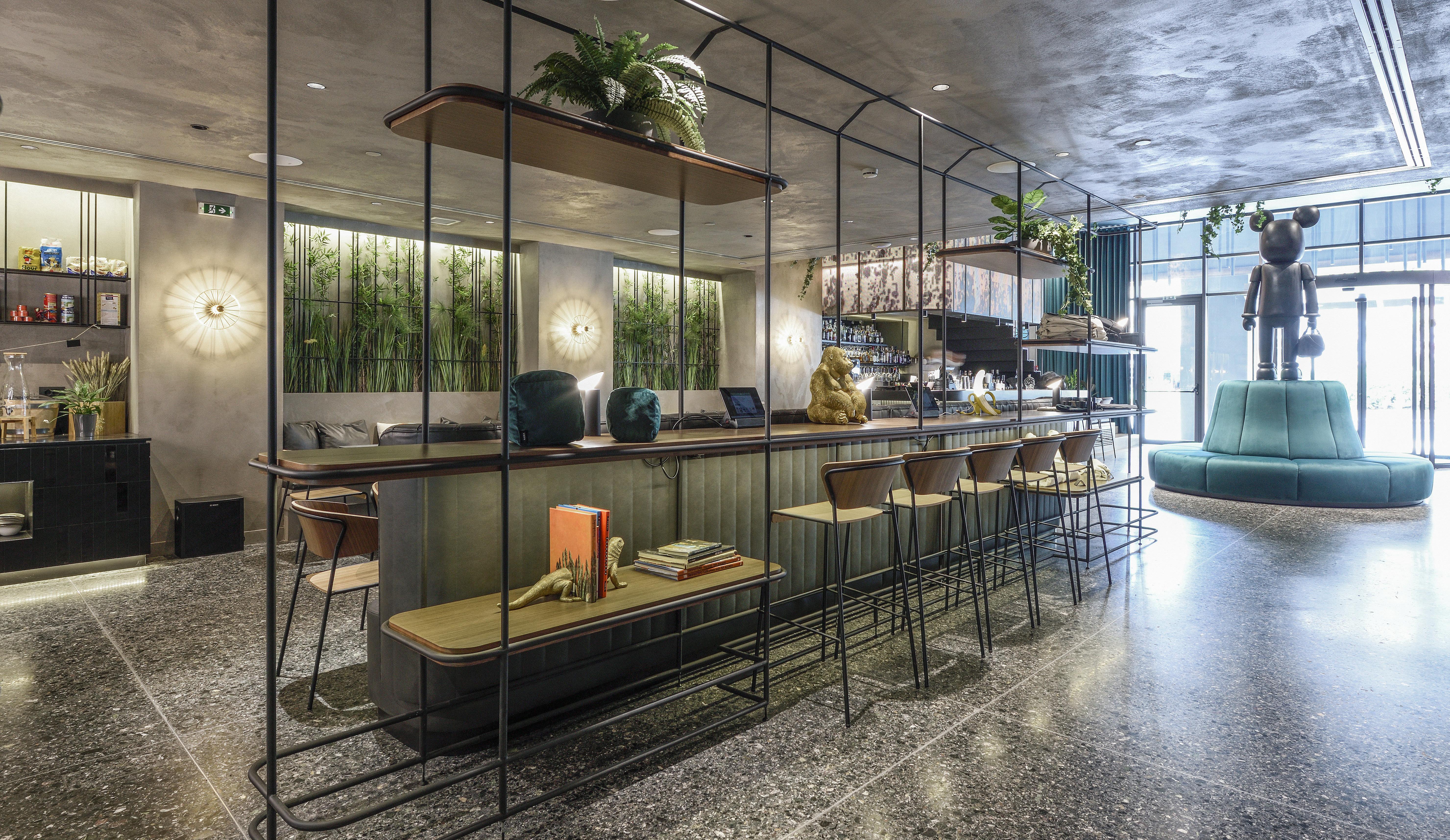 Onoma Hotel Thessaloniki Exterior foto The lounge at the airport