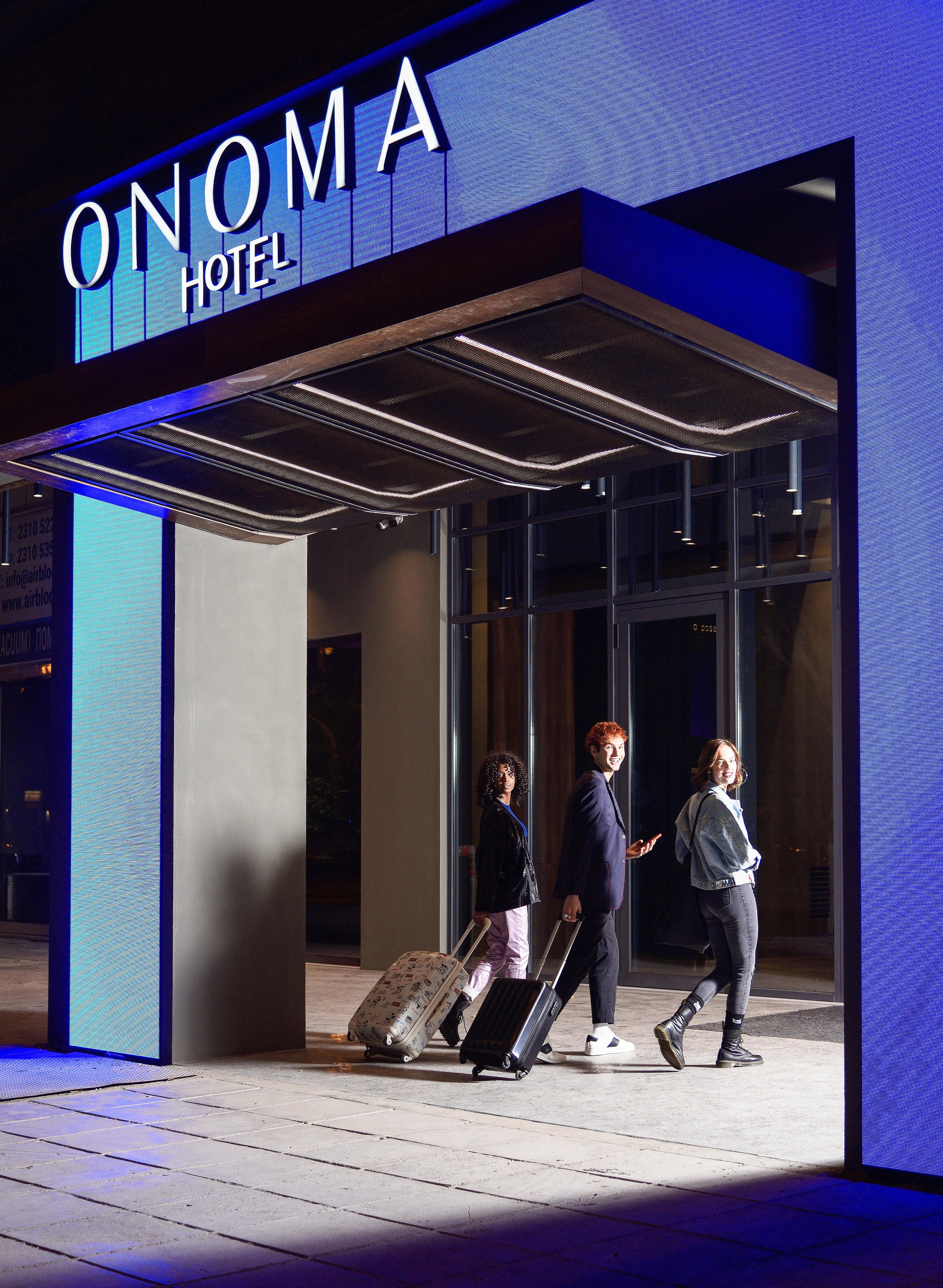 Onoma Hotel Thessaloniki Exterior foto The entrance to the station