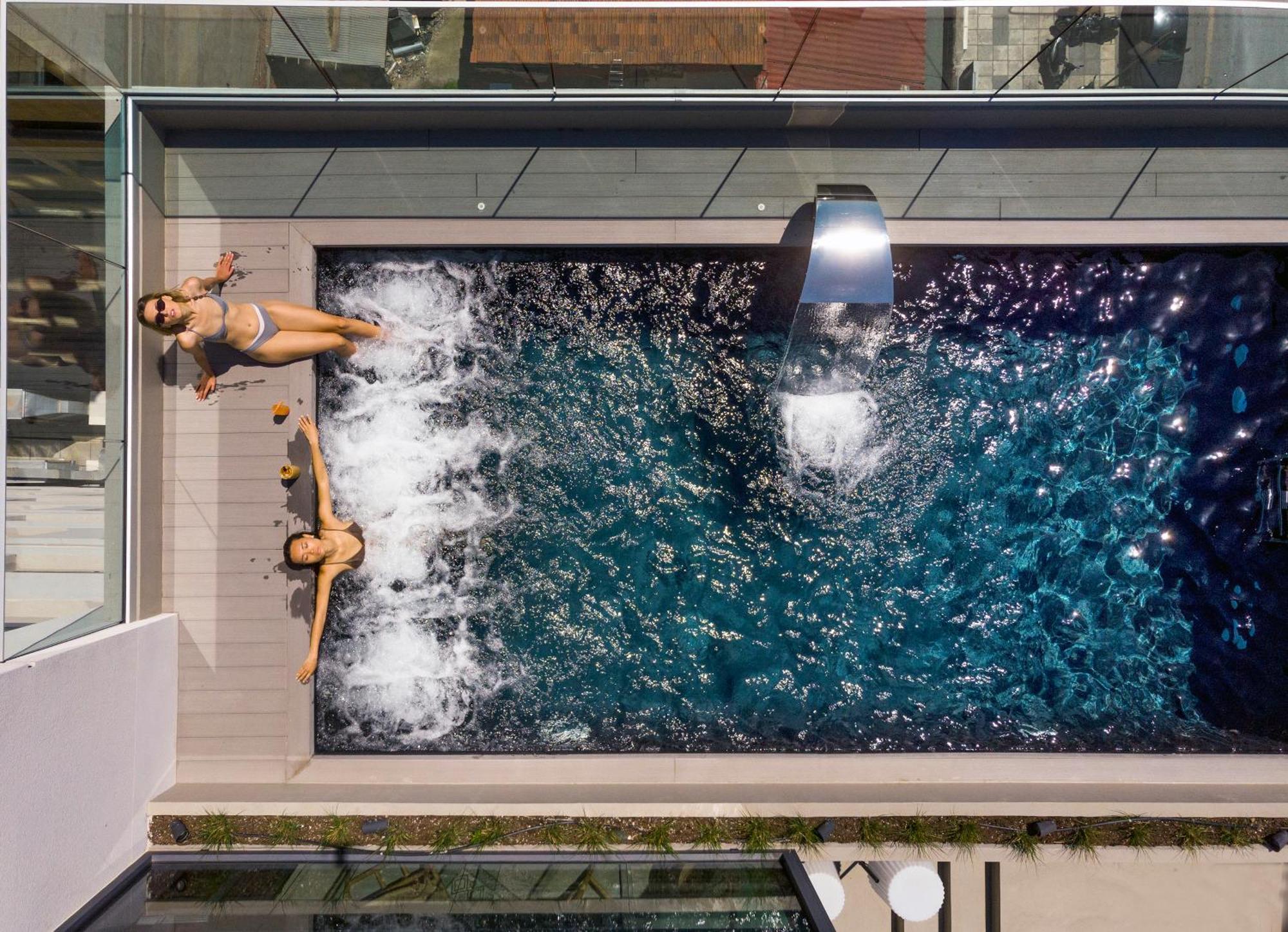 Onoma Hotel Thessaloniki Exterior foto The pool at the 2012 Olympic Village